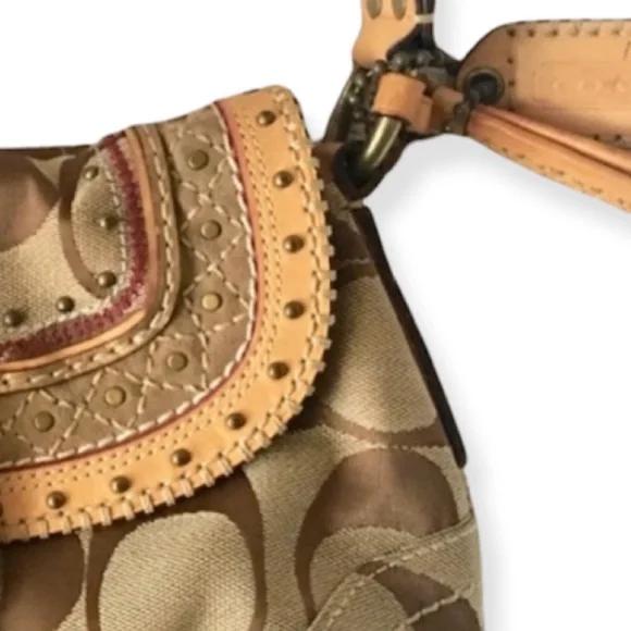 Coach handbag purse in signature C - Picture 4 of 10